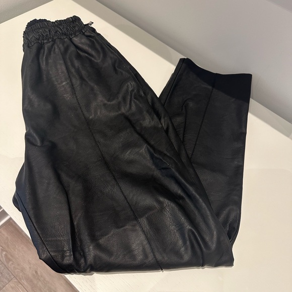 Jogger style leather pants!! Comfortable, chic and lightweight! - Picture 2 of 4
